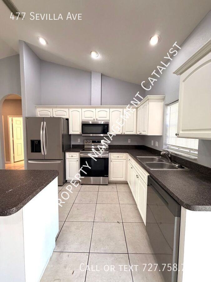 477 Sevilla Ave - Photo 4 of 18