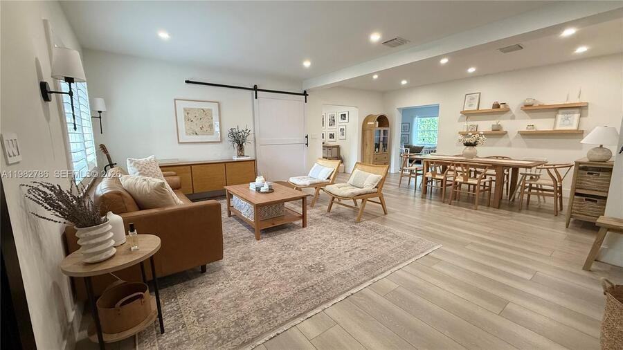 5785 Sw 54th Ter - Photo 3 of 24