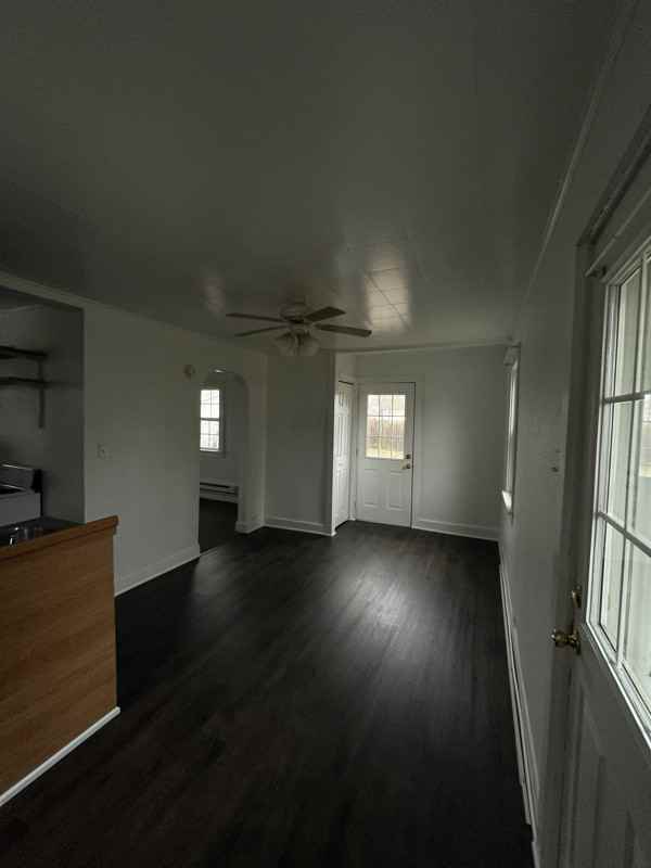 205 1/2 S Maple Ave - Photo 3 of 10