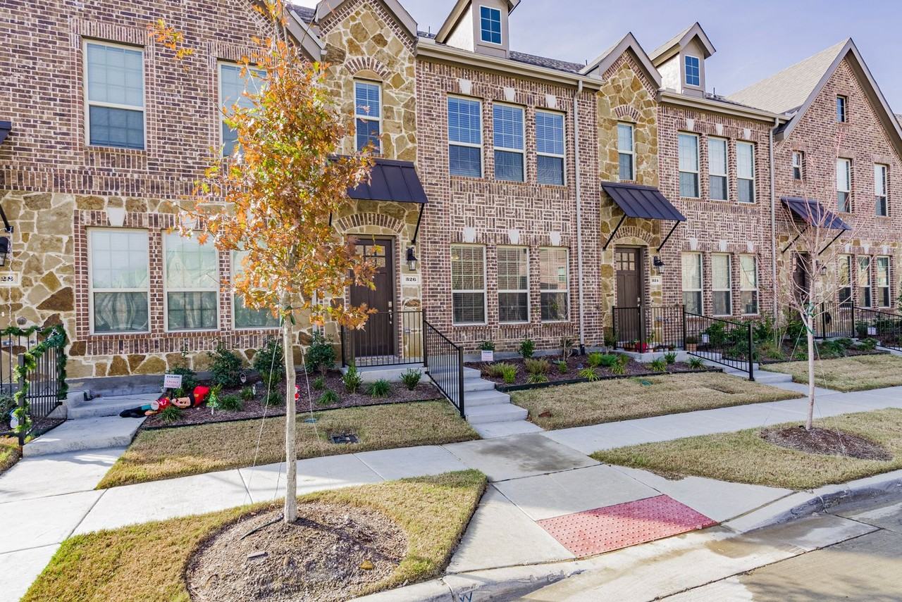 326 Shasta Dr - Photo 2 of 36