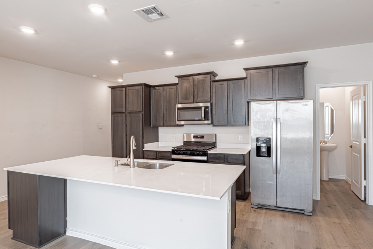 2020 Saddleway - Photo 7 of 20