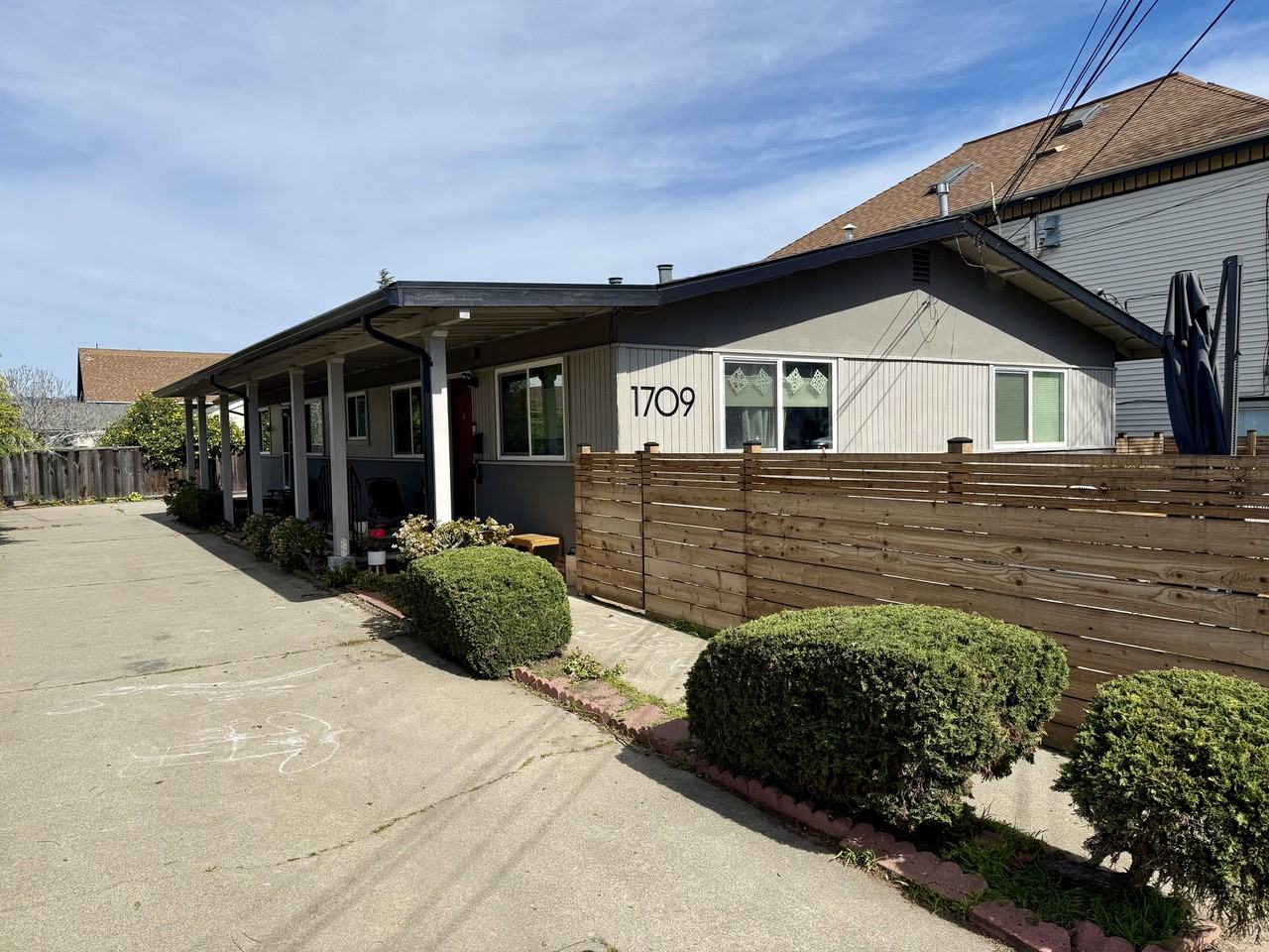 1709 Pacific Ave #B - Photo 3 of 14