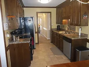 1728 Burnt Mill Rd - Photo 4 of 9