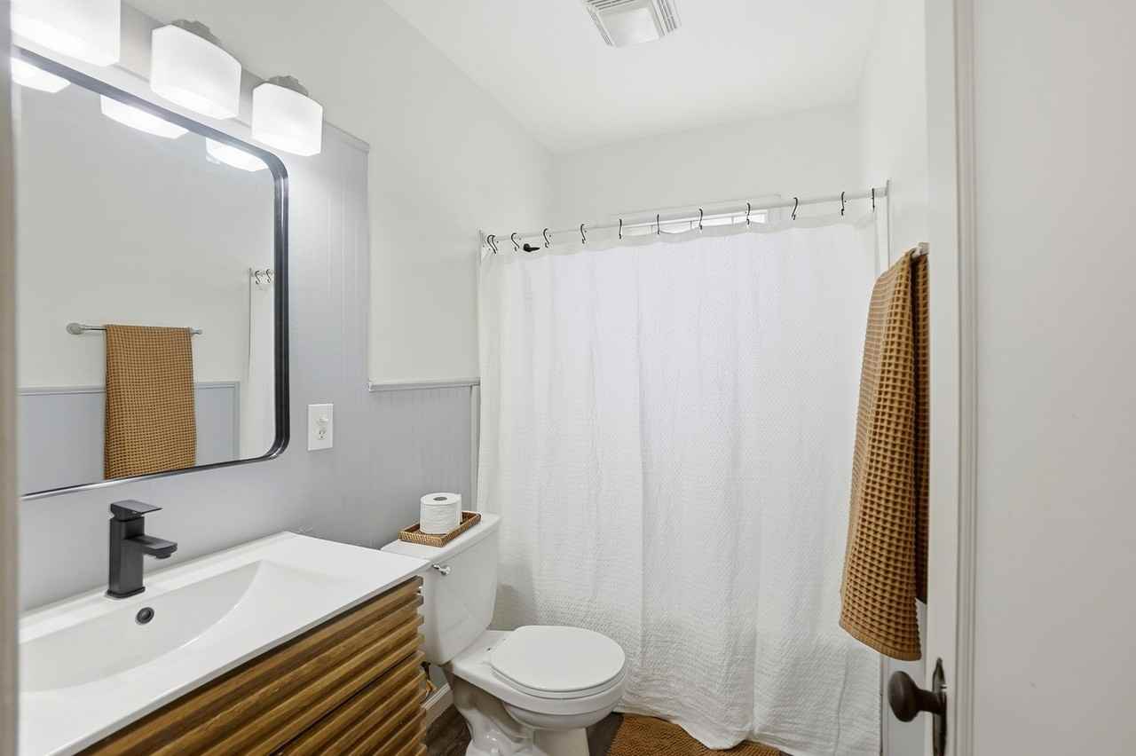 1120 Piedmont Rd - Photo 3 of 13