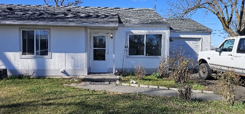 1320 Pershing Rd - Photo 5 of 14