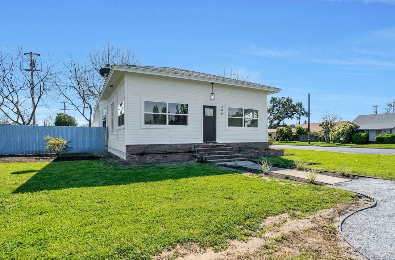 406 Sierra Avenue, Unit A - Photo 2 of 28