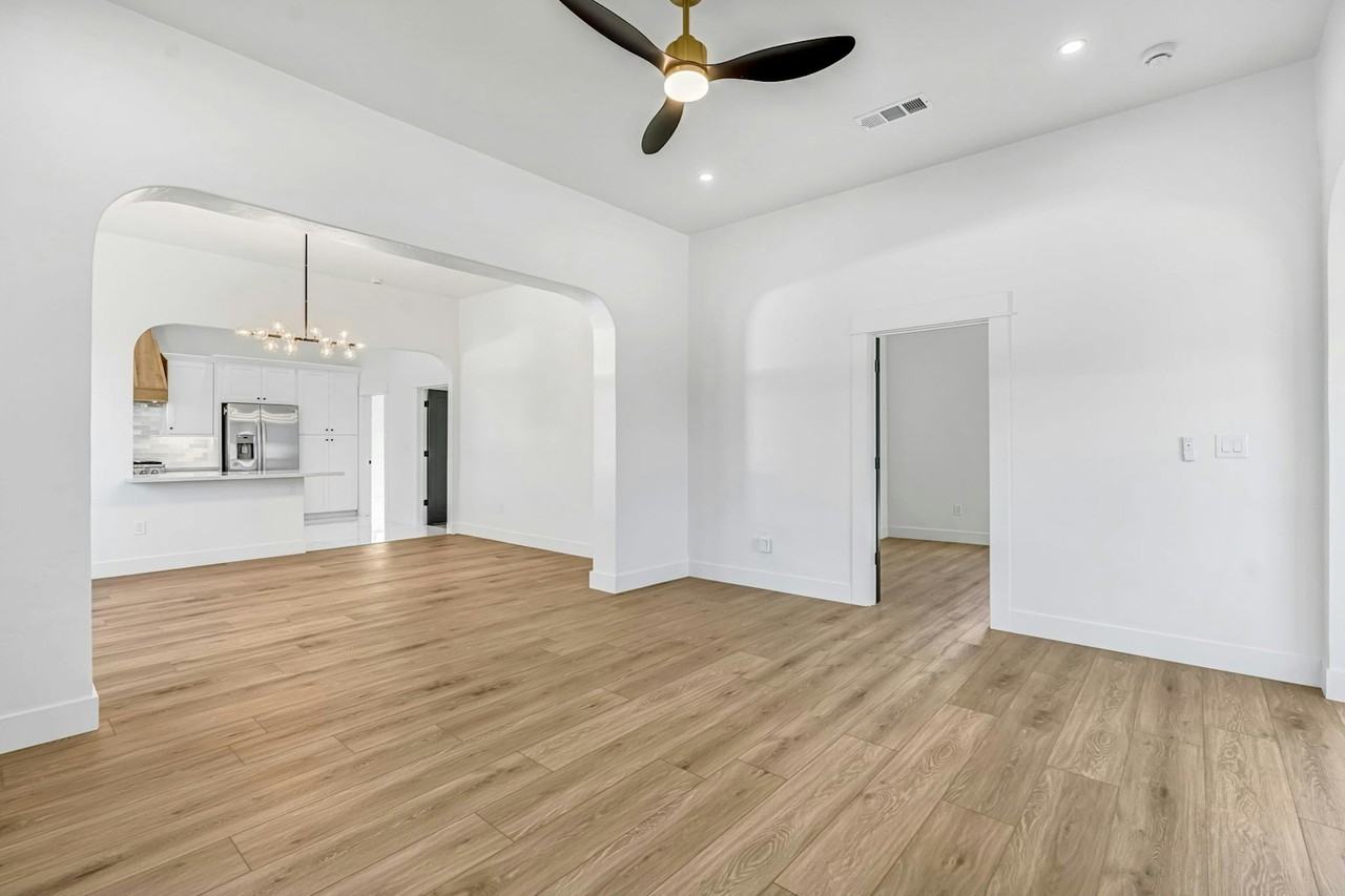 406 Sierra Avenue, Unit A - Photo 6 of 28