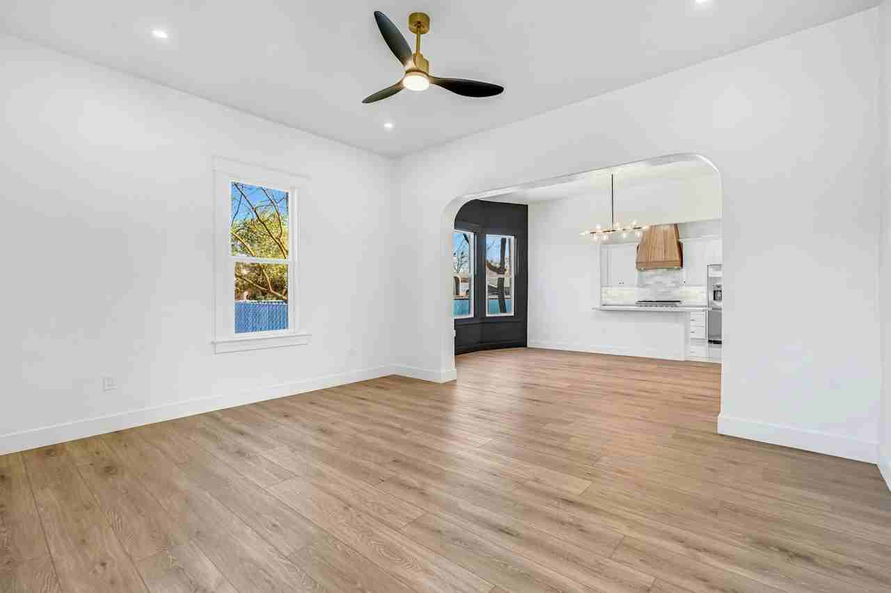 406 Sierra Avenue, Unit A - Photo 7 of 28