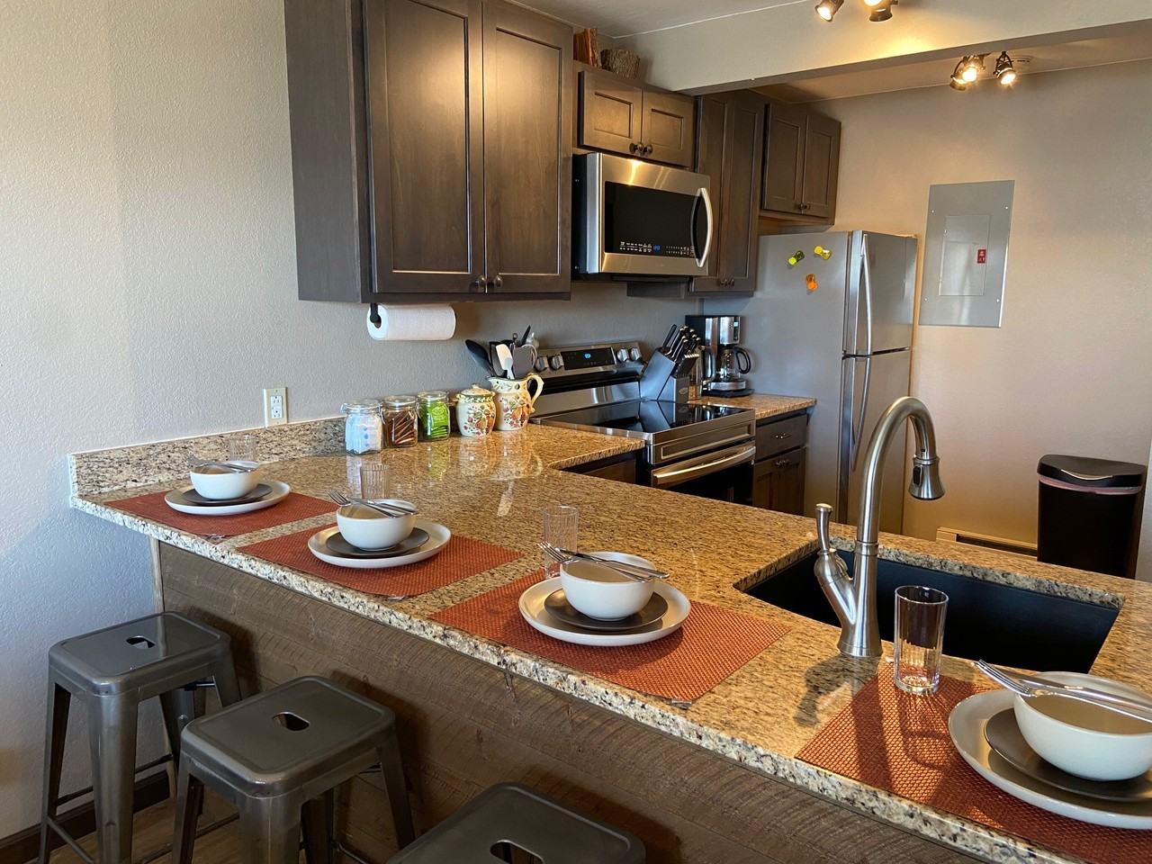 35 Arapahoe Cir #B2 - Photo 3 of 20