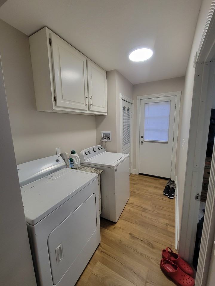 38 Grove St Ne #1 - Photo 5 of 15