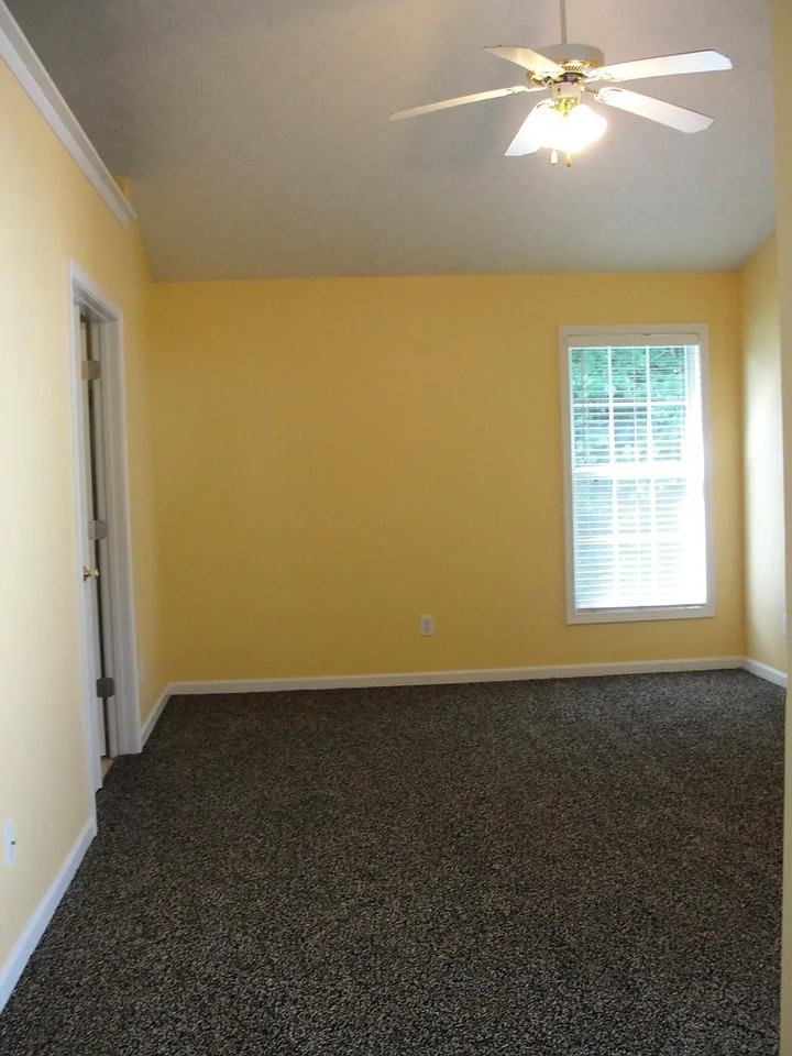 285 Circle Rd - Photo 7 of 12