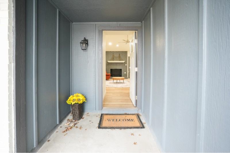 2607 Aldford Dr - Photo 2 of 20