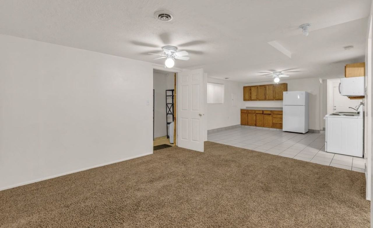 2321 W Harvest Ln - Photo 4 of 14