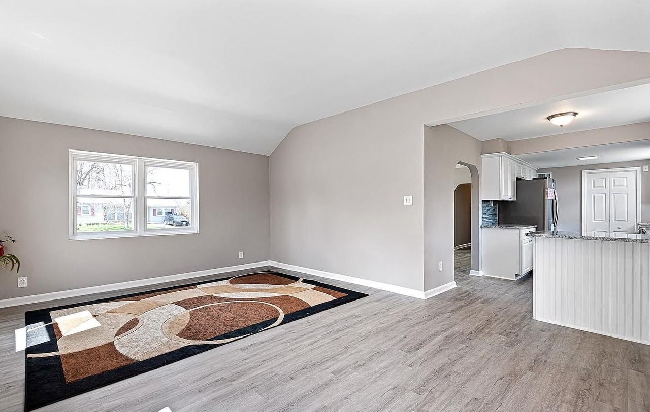 1 Carlo Rd - Photo 5 of 17