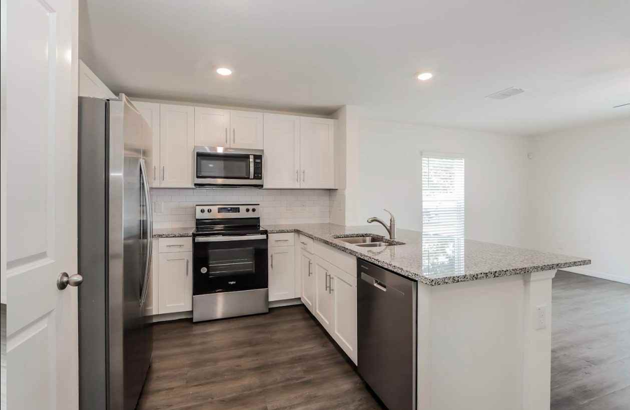 121 Stedman St - Photo 2 of 5