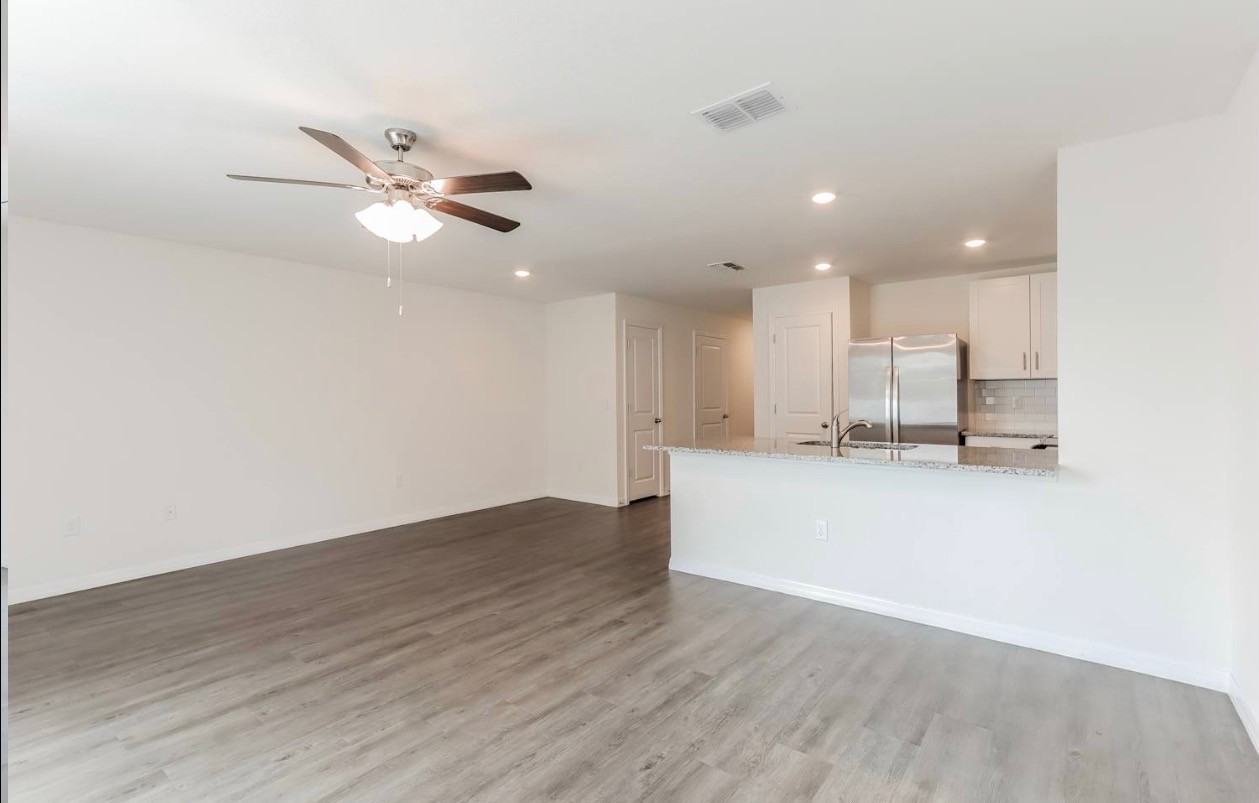 121 Stedman St - Photo 3 of 5