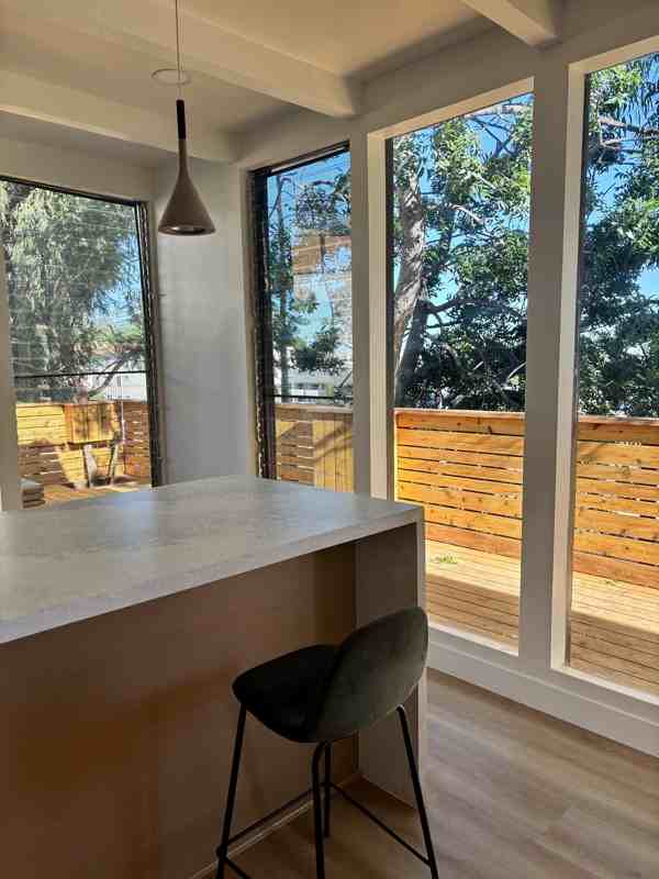 1410 Federal Ave - Photo 2 of 10