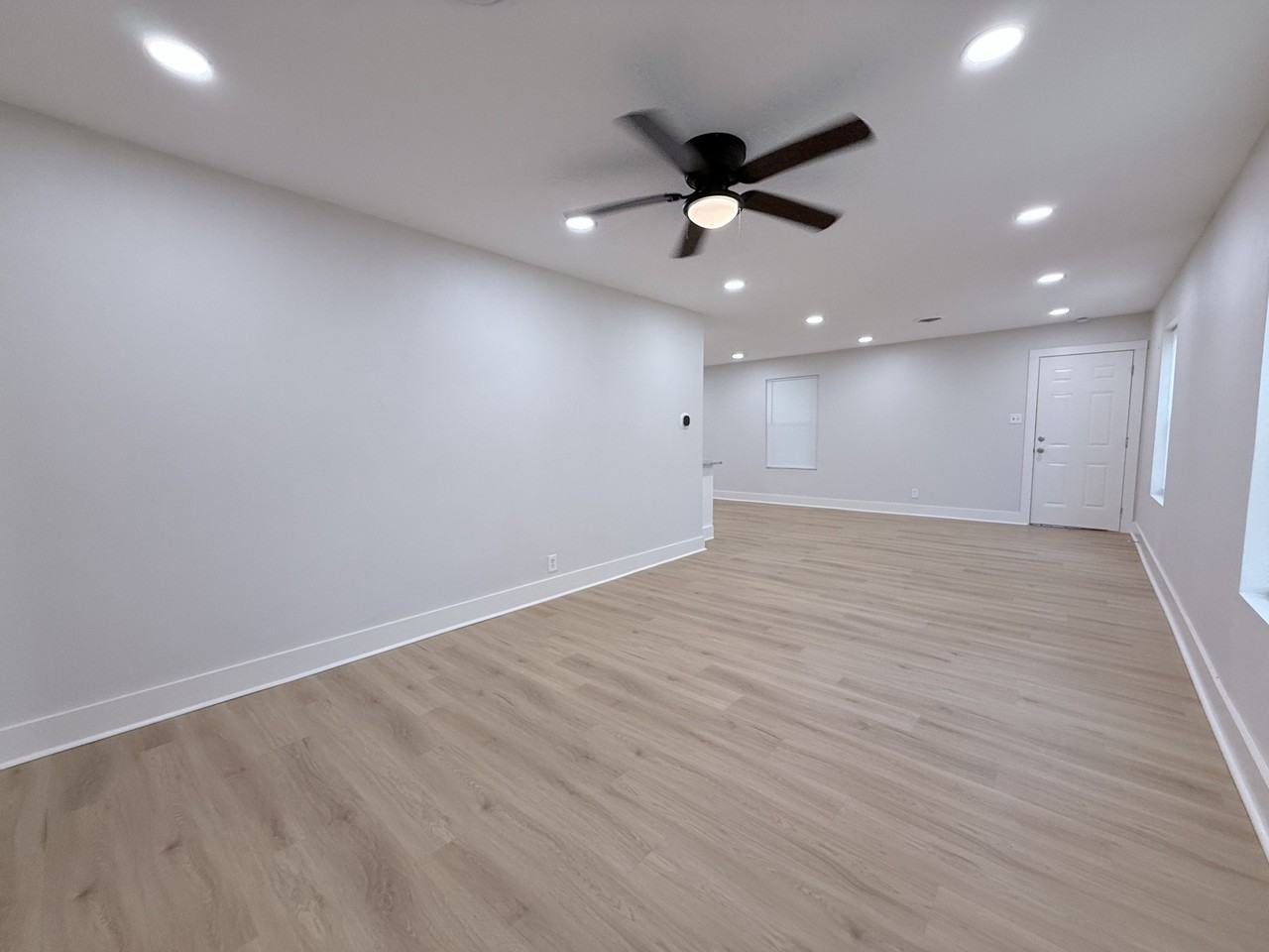 414 12th St Se - Photo 2 of 20