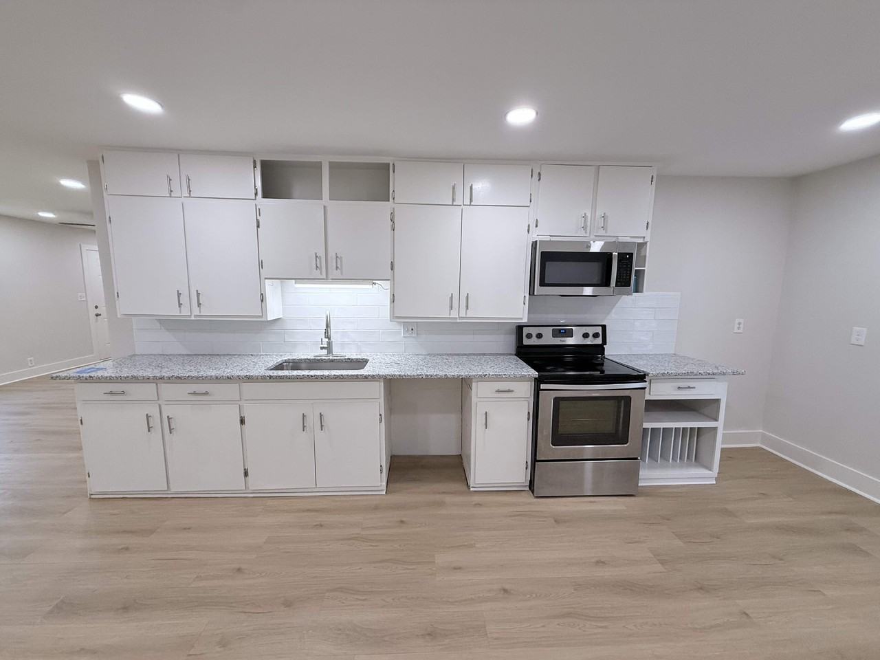 414 12th St Se - Photo 4 of 20