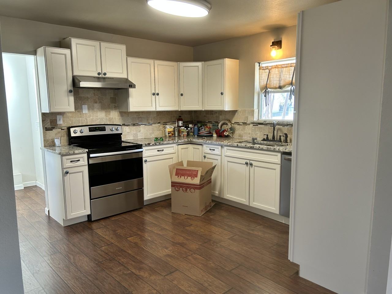 816 Lafayette St - Photo 2 of 17