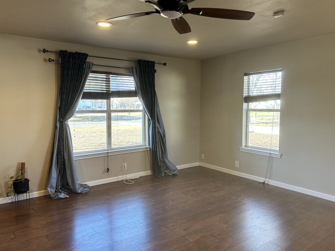 816 Lafayette St - Photo 4 of 17