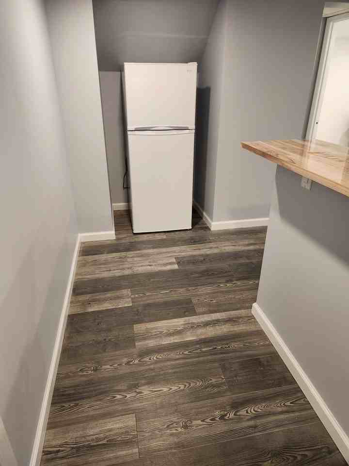 144 Oriole Rd #2 - Photo 3 of 11