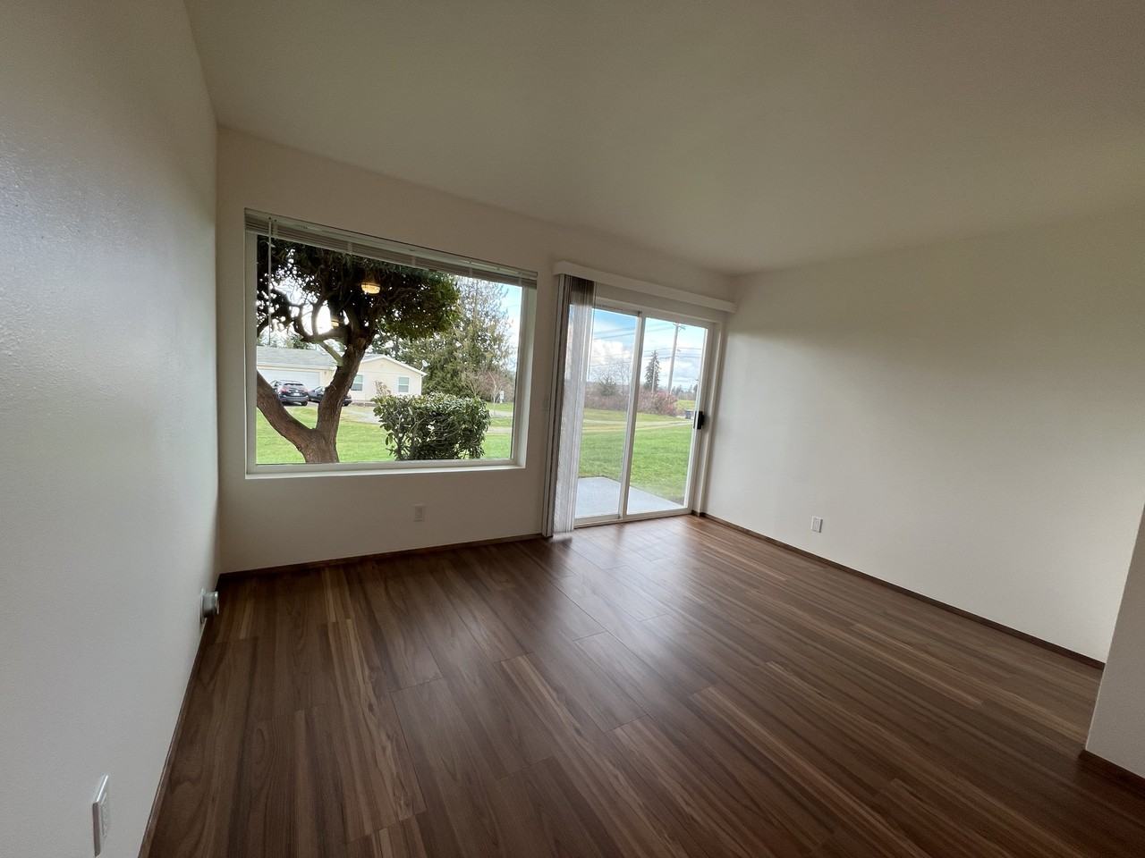 1045 S 3rd Ave #32 - Photo 2 of 20