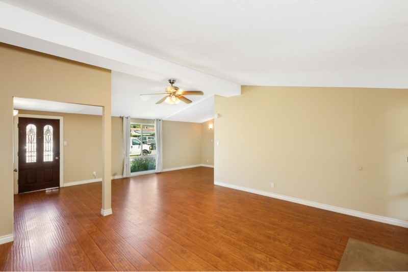 526 N Emerald Dr - Photo 7 of 21