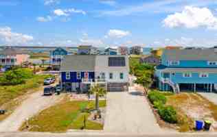 featured image of 210 Port Dr