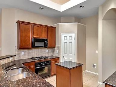 5212 Westheimer Rd - Photo 6 of 20