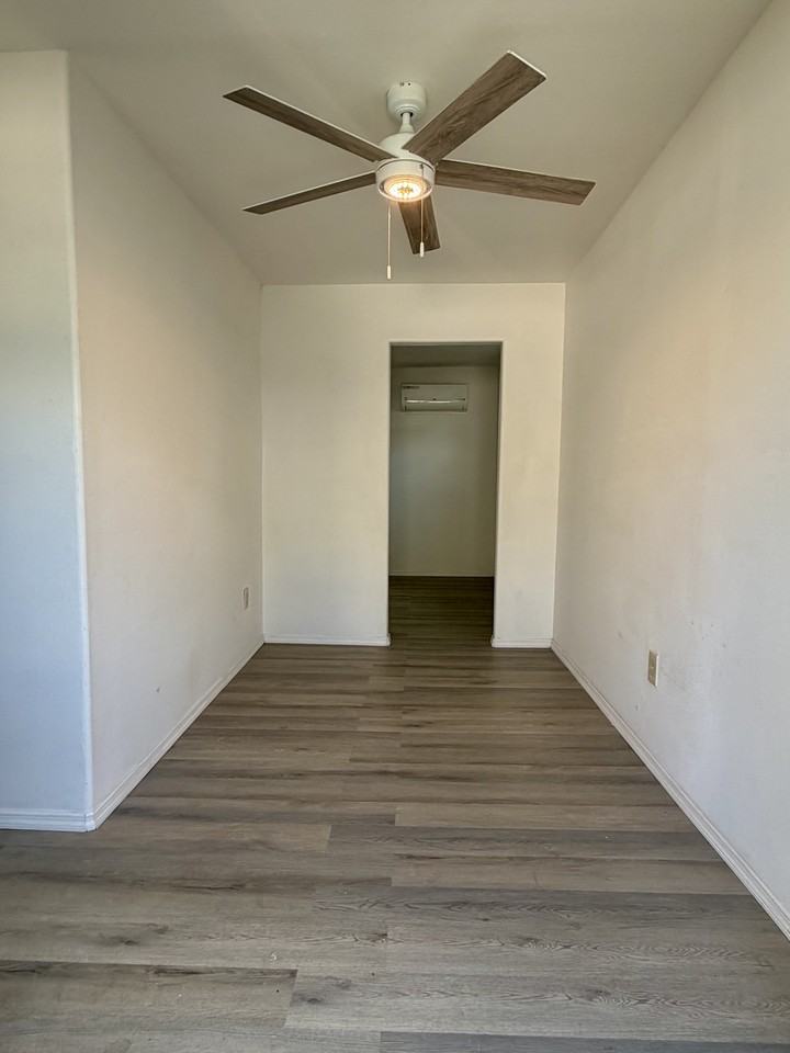 4007 Deleuil Ave #1 - Photo 3 of 6