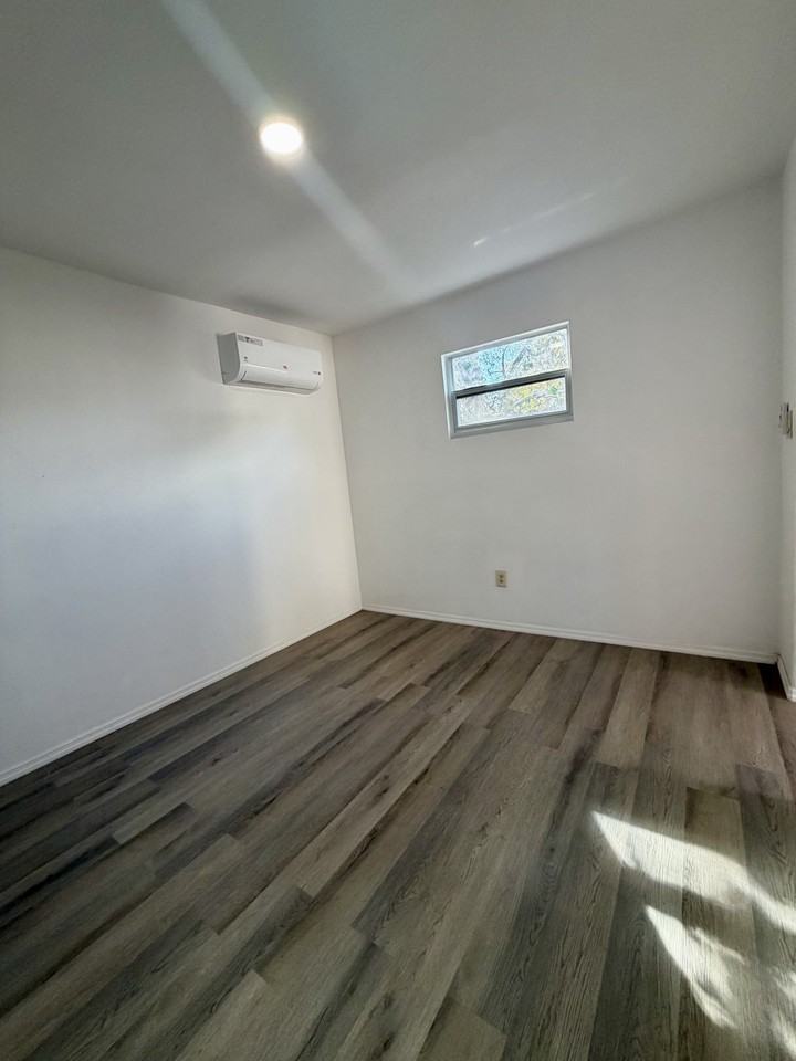 4007 Deleuil Ave #1 - Photo 4 of 6