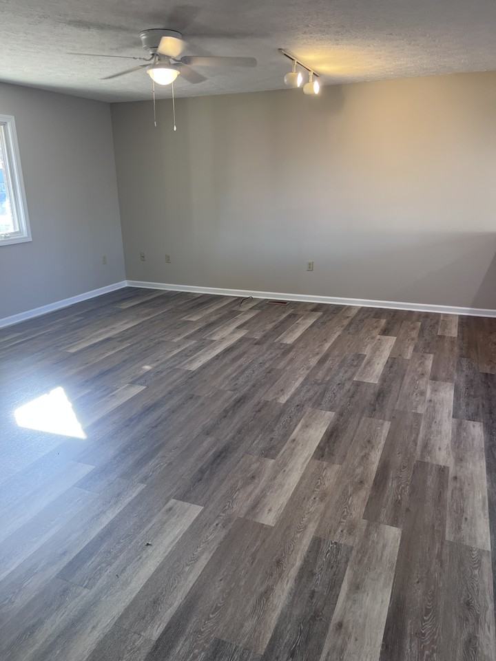 206 W Mill St #206 - Photo 2 of 9