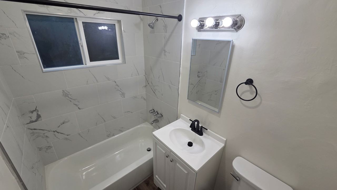 3768 FRONT STUnit 2 #2 - Photo 4 of 6