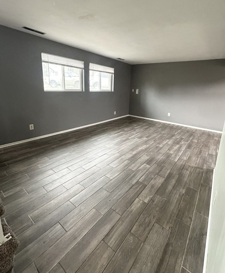 8326 S Carmen Ct #1 - Photo 2 of 12