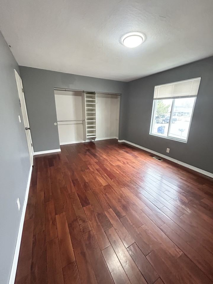 8326 S Carmen Ct #1 - Photo 6 of 12