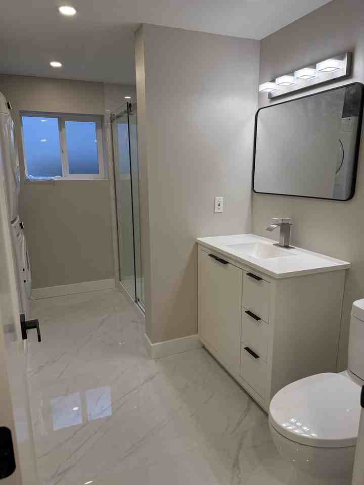 4810 Northlawn Dr - Photo 3 of 10