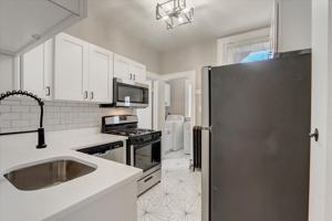 featured image of 2611 N Stowell Ave