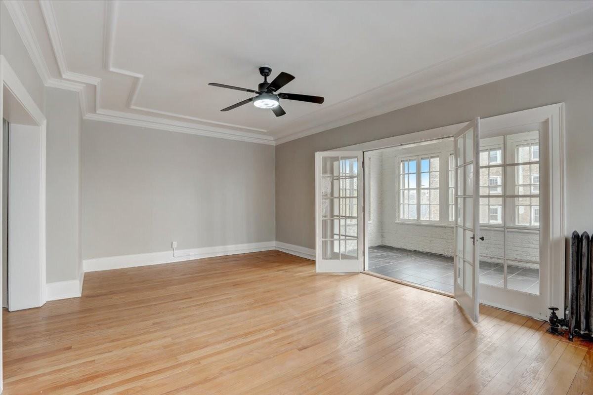 2611 North Stowell Avenue - Photo 6 of 36