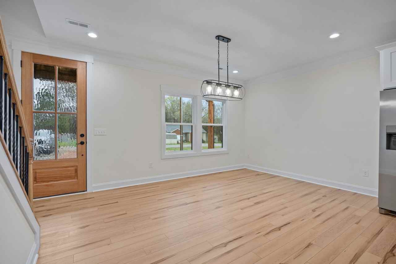 1010 Gibson Road - Photo 7 of 48