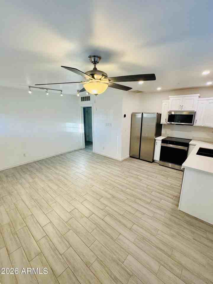 1409 N 5th St - Photo 2 of 9