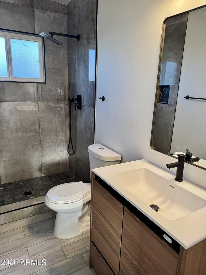 1409 N 5th St - Photo 5 of 9