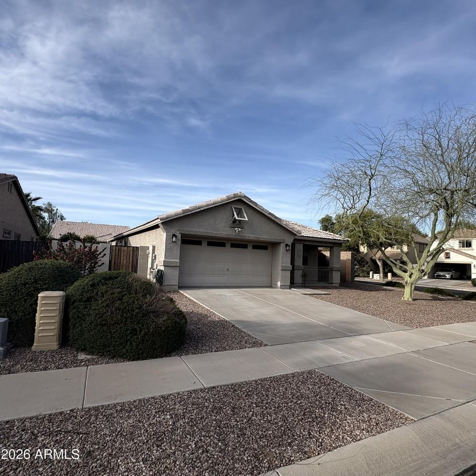 4086 E Maplewood St - Photo 2 of 26