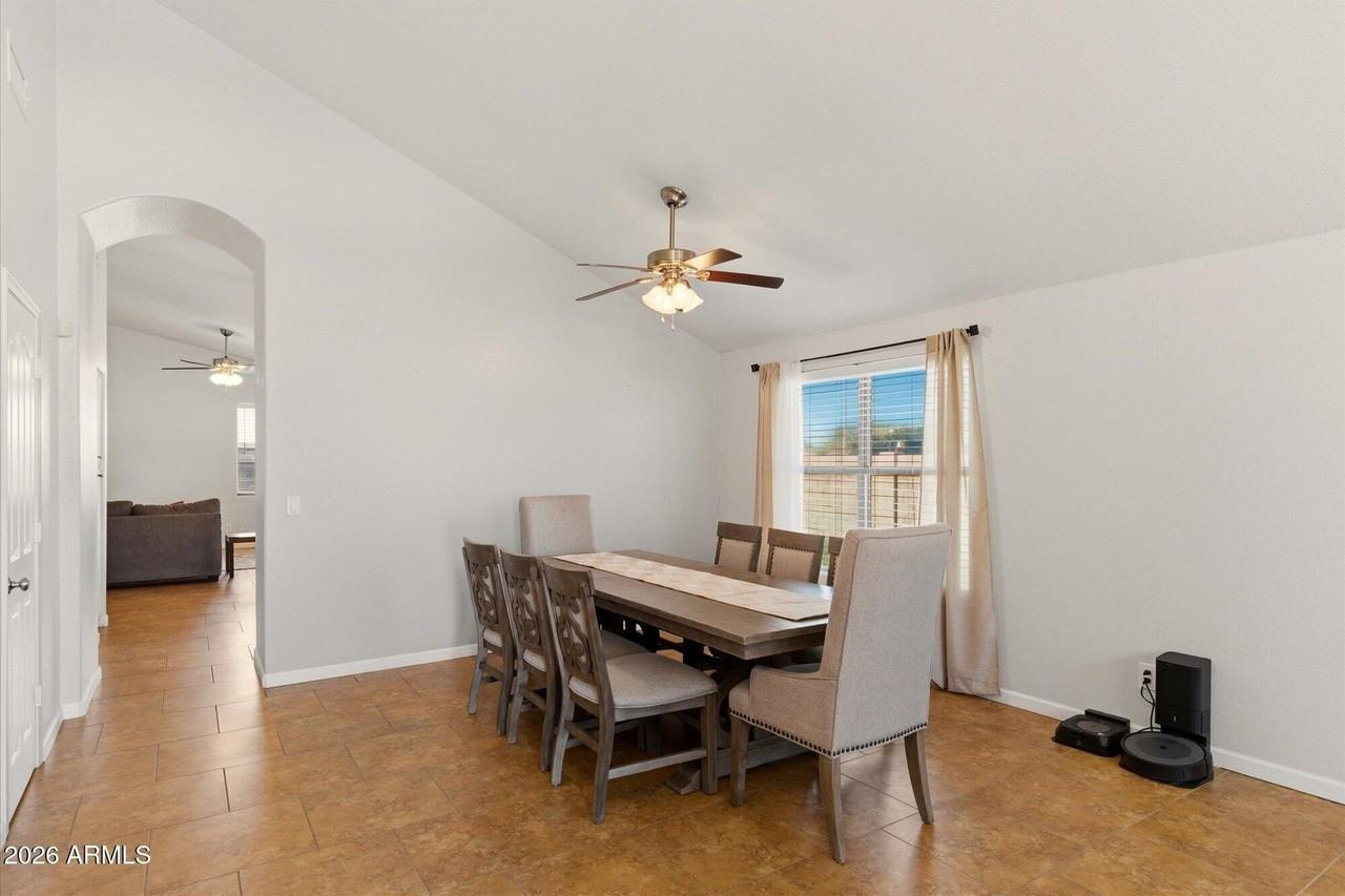 4501 E Melinda Ln - Photo 4 of 21