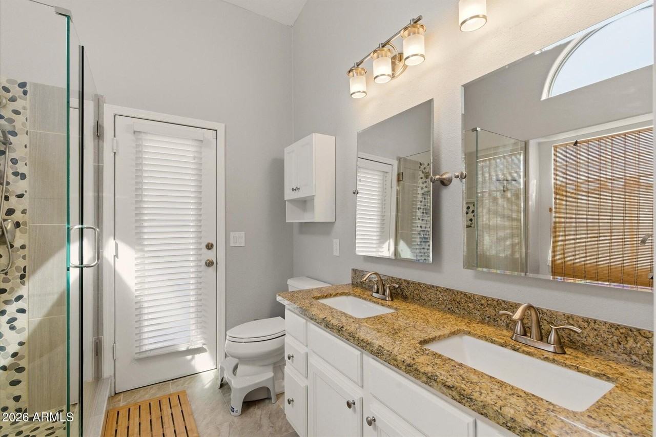 4501 E Melinda Ln - Photo 7 of 21