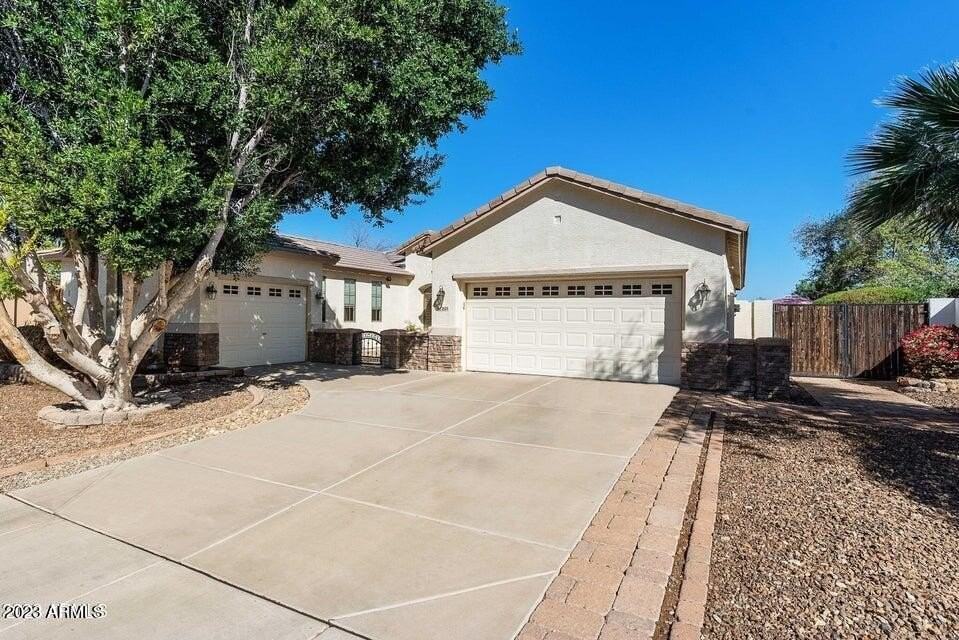 2624 W Summerside Rd - Photo 2 of 31