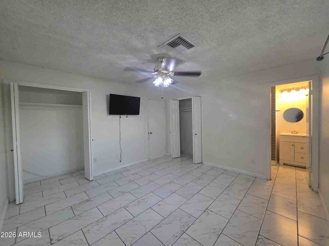 4950 W Stella Ln - Photo 3 of 21