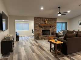 featured image of 304 N Mogollon Trl