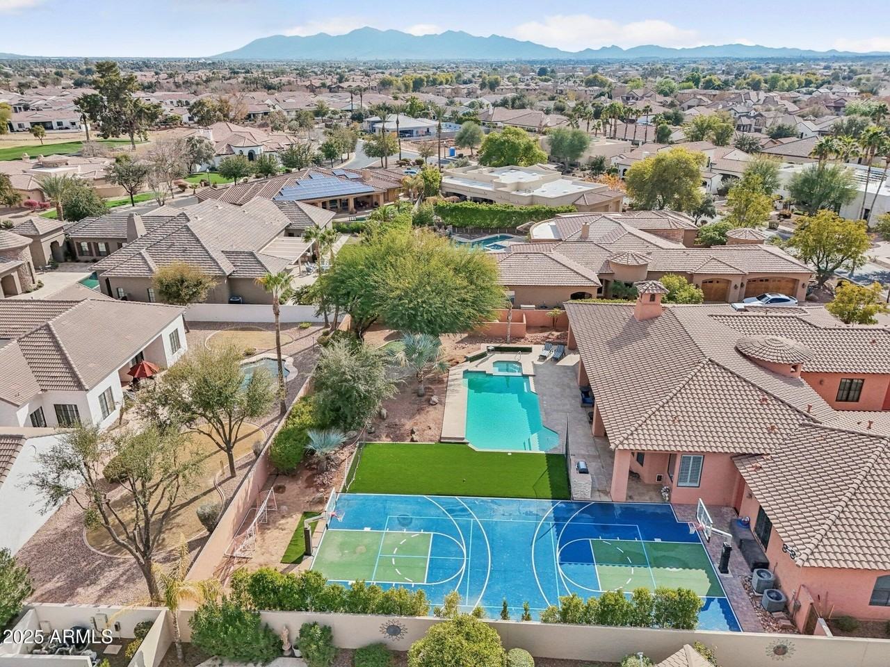 351 N Cloverfield Cir - Photo 6 of 50