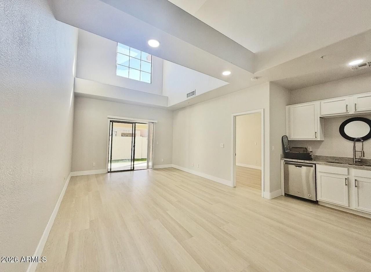 15677 N 29th St - Photo 2 of 30